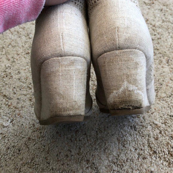 Cream colored booties - Picture 3 of 4